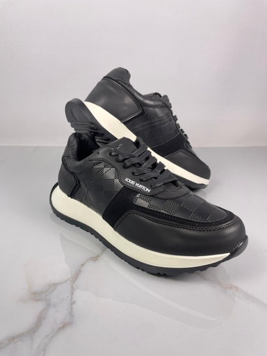 Louis Vuitton Clasico LV32