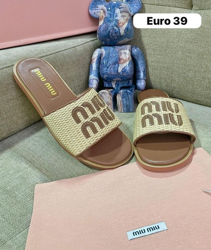 Miu Miu Sandalia Cafe