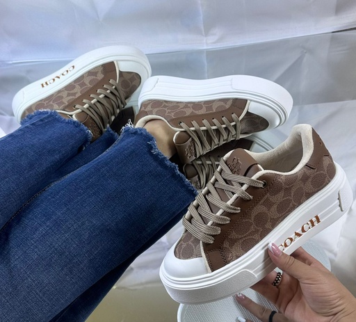 Coach Plataforma Cafe CH64