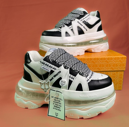 Naked Wolfe Camara Blanco Negro